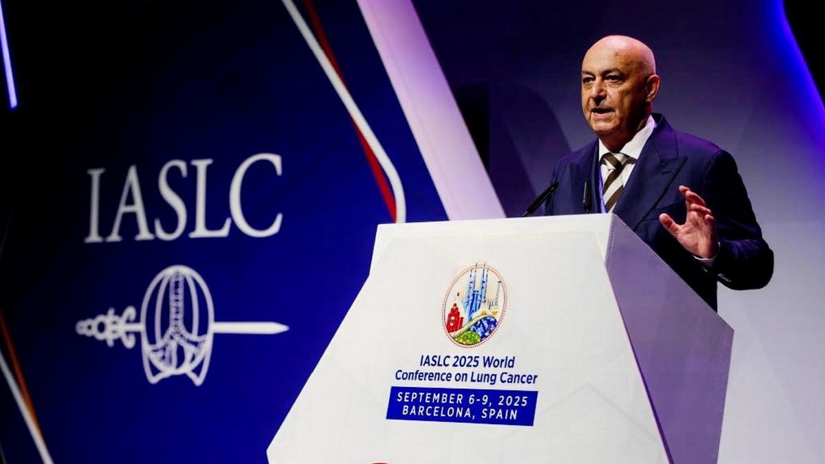 Prof. Witold Rzyman o badaniach przesiewowych raka płuc: „LDCT pozostaje złotym...