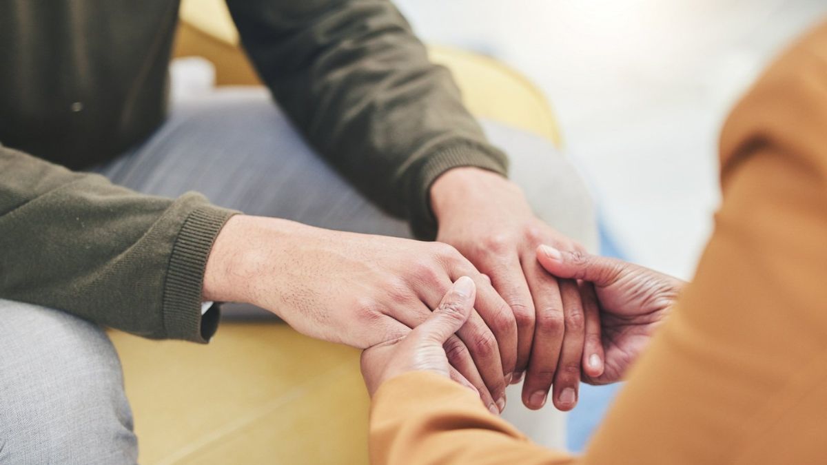 Wsparcie finansowe dla pracowników z chorobą nowotworową: Jakie świadczenia przysługują...