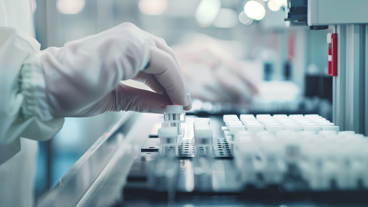 Utrata ekspresji HER2 oraz zaburzenia wiązania trastuzumabu jako mechanizmy oporności...