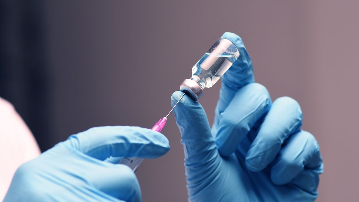 mRNA wkracza do onkologii. Prof. Piotr Rutkowski: Szczepionka na czerniaka to może być przełom w wielu nowotworach