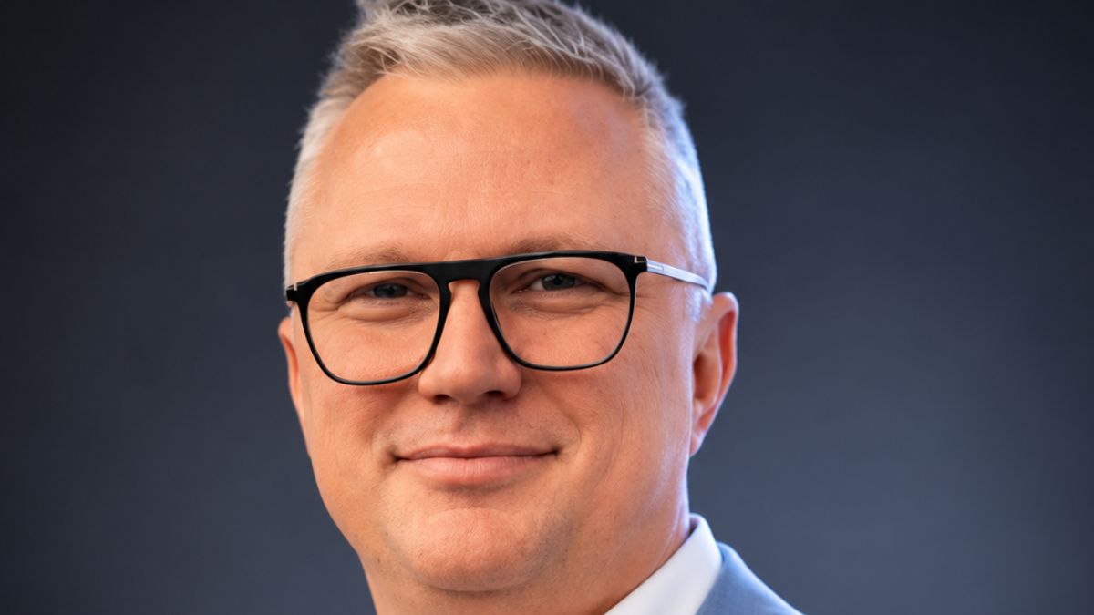 Prof. Sebastian Szmit: „Kardiolog powinien być blisko onkologa. Chcę budować mosty”