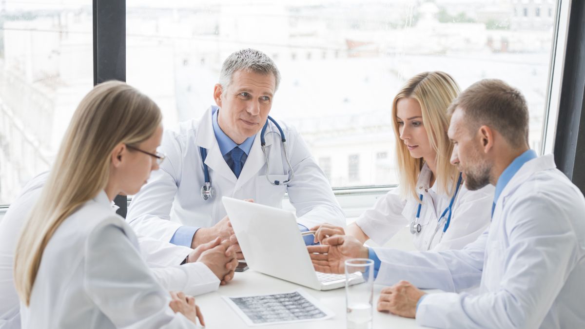 Porównanie jakości życia pacjentów z czerniakiem przerzutowym leczonych terapią...