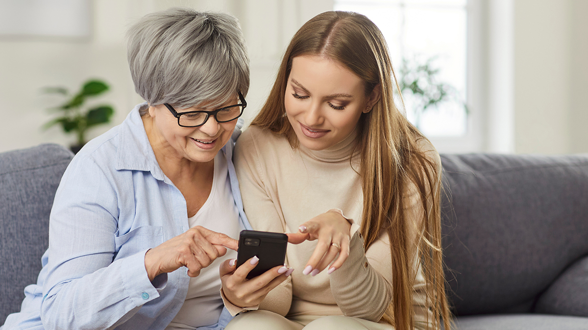 Światowy Dzień Walki z Rakiem - Jak zachęcić bliską osobę do wizyty lekarskiej?