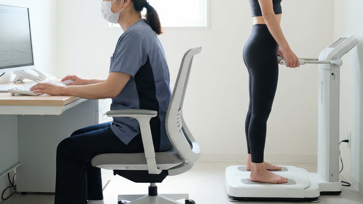 Skład ciała jako predyktor toksyczności i odpowiedzi na trastuzumab derukstekan...