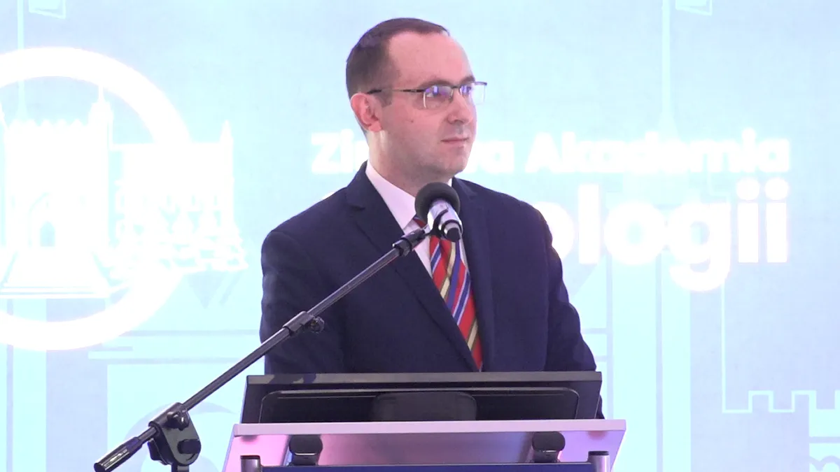 Długotrwała skuteczność tukatynibu w 2. linii leczenia HER2+ rozsianego raka piersi - dane i praktyka kliniczna. Przypadek pacjentki