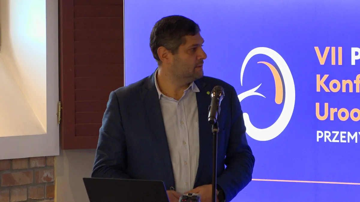 Przypadek kliniczny jednoczesnego leczenia operacyjnego wielu nowotworów złośliwych układu moczowego